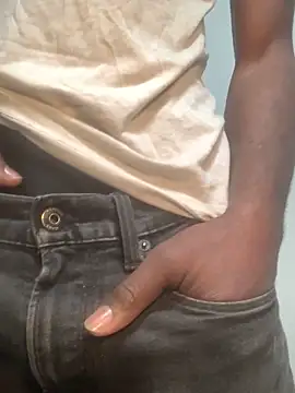 Snapshot of goldenshower2451 chatting on 3, 12, 2025 goldenshower2451 online show from 3, 12, 2025