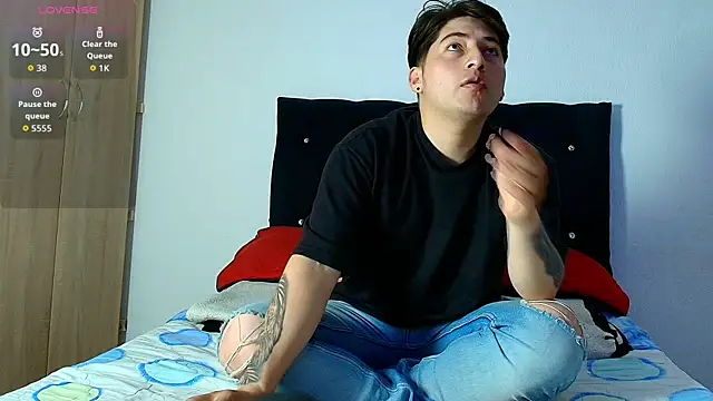 Snapshot of ethan__01 chatting on 5, 12, 2025 ethan 01 online show from 5, 12, 2025