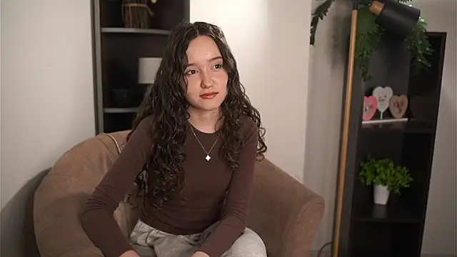 Snapshot of WillowZeme chatting on 15, 12, 2025 WillowZeme online show from 15, 12, 2025