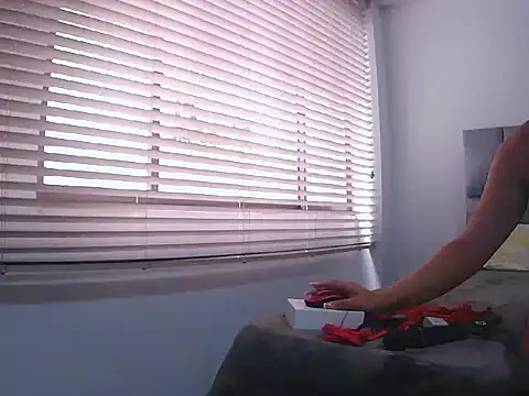 Fernanda andrew online show from 17, 4, 2026