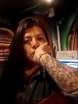 Luna Maar  online show from 18, 12, 2025