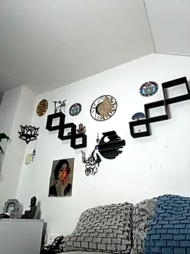 Snapshot of TheAlejandroDolls2 chatting on 17, 12, 2025 TheAlejandroDolls2 online show from 17, 12, 2025