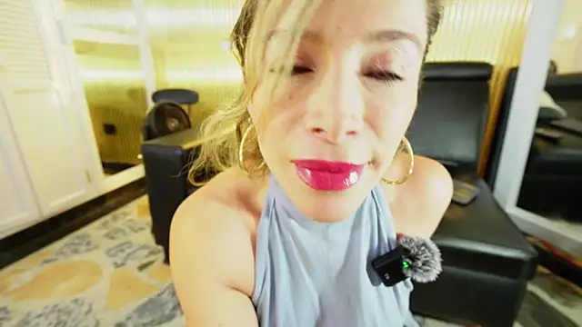 Allice mommy online show from 22, 12, 2025