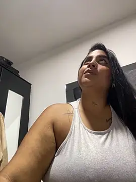 Snapshot of YenthCorona chatting on 27, 5, 2026 YenthCorona online show from 27, 5, 2026