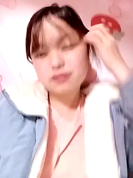 Snapshot of Miina-2000 chatting on 17, 12, 2025 Miina-2000 online show from 17, 12, 2025