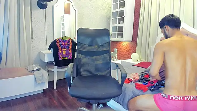 Snapshot of logan_mercer chatting on 14, 12, 2025 logan mercer online show from 14, 12, 2025