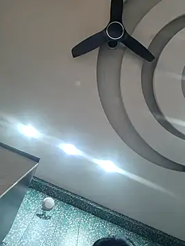 Snapshot of desiriya14 chatting on 5, 12, 2025 desiriya14 online show from 5, 12, 2025