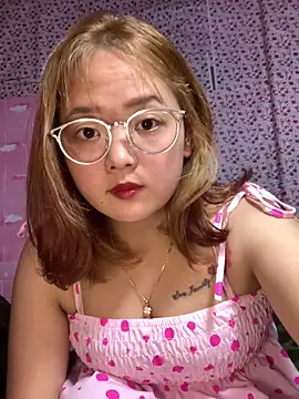 Snapshot of Samsam-006 chatting on 21, 12, 2025 Samsam-006 online show from 21, 12, 2025