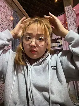 Snapshot of Samsam-006 chatting on 8, 1, 2026 Samsam-006 online show from 8, 1, 2026