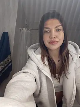 Snapshot of Zona52 chatting on 5, 12, 2025 Zona52 online show from 5, 12, 2025