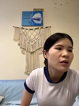 Snapshot of TIngT123 chatting on 4, 12, 2025 TIngT123 online show from 4, 12, 2025