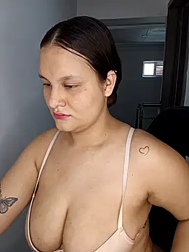 Snapshot of Valeriaa_21 chatting on 21, 6, 2026 Valeriaa 21 online show from 21, 6, 2026
