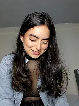 Snapshot of saasha_Petit chatting on 23, 2, 2026 saasha Petit online show from 23, 2, 2026