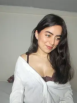 Snapshot of saasha_Petit chatting on 26, 2, 2026 saasha Petit online show from 26, 2, 2026