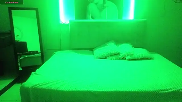 Sara valderrama  online show from 13, 3, 2026