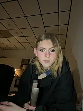 Milly-Kiss online show from 7, 1, 2026