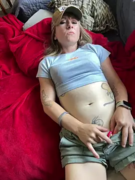 Snapshot of alluringpixie chatting on 15, 4, 2026 alluringpixie online show from 15, 4, 2026