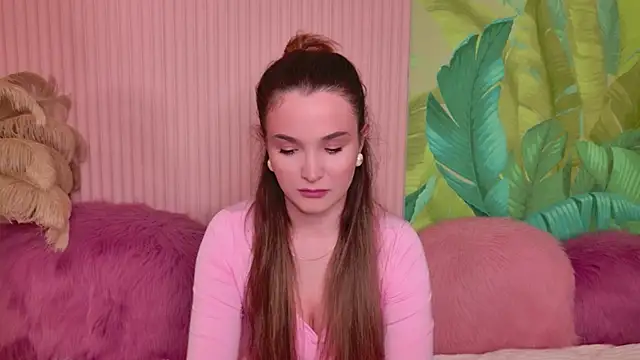 Lina Sinerz online show from 22, 5, 2026