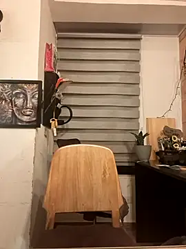 Magenta Moon online show from 3, 4, 2026