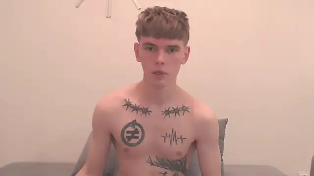 Snapshot of Fredd_Xanders chatting on 18, 4, 2026 Fredd Xanders online show from 18, 4, 2026