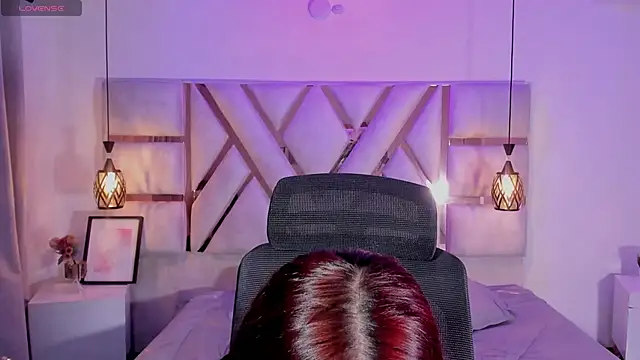 Snapshot of scarlettvg chatting on 14, 12, 2025 scarlettvg online show from 14, 12, 2025