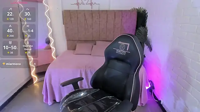 Snapshot of Ninna_tay chatting on 14, 12, 2025 Ninna tay online show from 14, 12, 2025