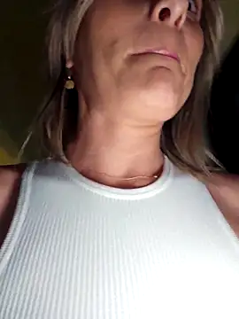 Snapshot of VIKS_SECRET chatting on 10, 5, 2026 VIKS SECRET online show from 10, 5, 2026