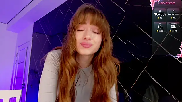 Snapshot of AlessiaBlisss chatting on 14, 12, 2025 AlessiaBlisss online show from 14, 12, 2025