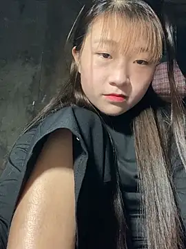 Snapshot of hinata-xx chatting on 1, 4, 2026 hinata-xx online show from 1, 4, 2026