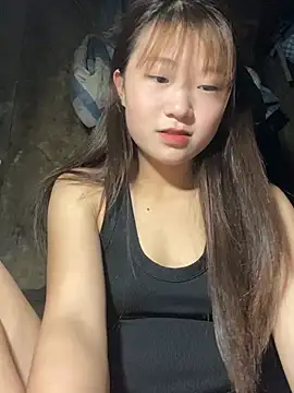 Snapshot of hinata-xx chatting on 5, 4, 2026 hinata-xx online show from 5, 4, 2026