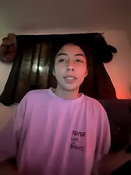 Snapshot of Mishelle-Brizo- chatting on 14, 12, 2025 Mishelle-Brizo- online show from 14, 12, 2025