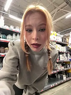 Snapshot of _Little_Ginger chatting on 14, 12, 2025 Little Ginger online show from 14, 12, 2025