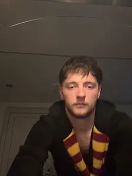 Snapshot of clough03 chatting on 22, 12, 2025 clough03 online show from 22, 12, 2025