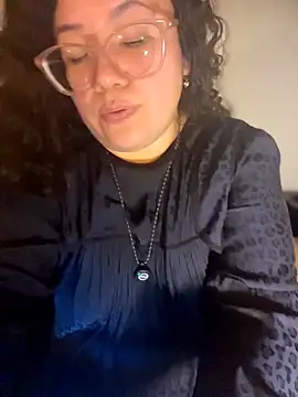 Snapshot of VanesssaMilf_ chatting on 3, 3, 2026 VanesssaMilf online show from 3, 3, 2026