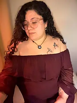Snapshot of VanesssaMilf_ chatting on 19, 3, 2026 VanesssaMilf online show from 19, 3, 2026
