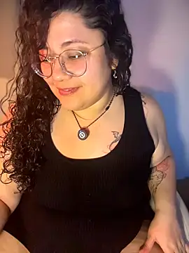 Snapshot of VanesssaMilf_ chatting on 9, 4, 2026 VanesssaMilf online show from 9, 4, 2026