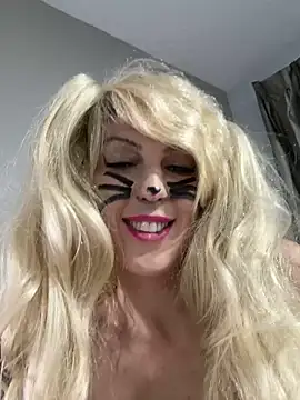 Snapshot of CelestialRuby chatting on 20, 2, 2025 CelestialRuby online show from 20, 2, 2025