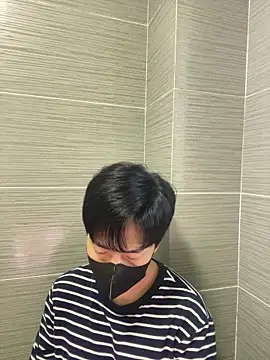 kimze7 online show from 12, 4, 2026