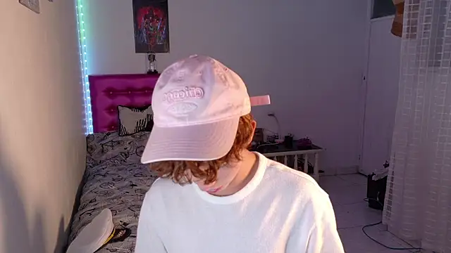 Snapshot of Dani_Dancer chatting on 20, 12, 2025 Dani Dancer online show from 20, 12, 2025