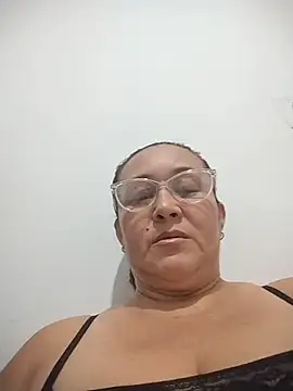 Snapshot of Nini_Love_ chatting on 4, 2, 2026 Nini Love online show from 4, 2, 2026