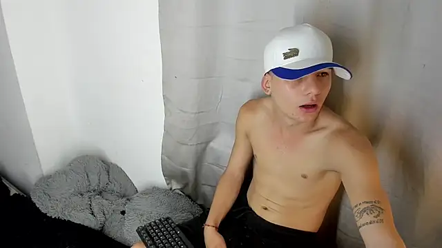 angel boy sex online show from 14, 12, 2025