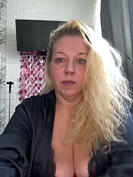 JenniferCarmen online show from 24, 2, 2026