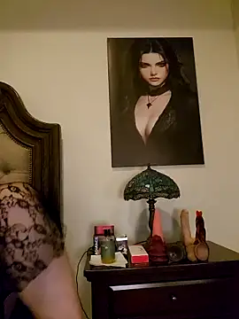 BustyVampyre online show from 17, 12, 2025