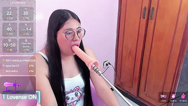 Snapshot of nomi_blue chatting on 14, 12, 2025 nomi blue online show from 14, 12, 2025