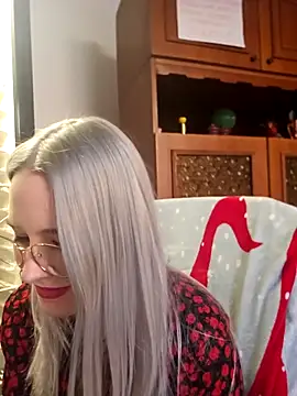 ChristinaWheeled11 online show from 5, 3, 2026