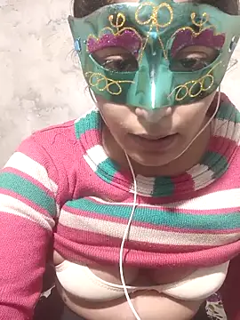 Snapshot of SubmissiveKaur chatting on 17, 12, 2025 SubmissiveKaur online show from 17, 12, 2025