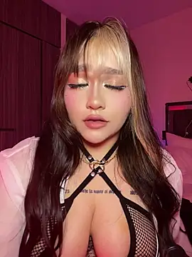 Daniela ruizz online show from 12, 7, 2026