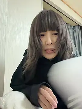 Snapshot of M_Lize chatting on 14, 12, 2025 M Lize online show from 14, 12, 2025