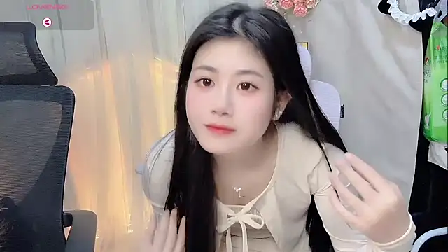 Yvonne-07 online show from 16, 12, 2025