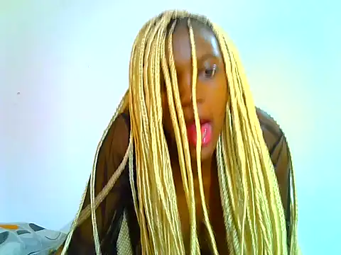 Snapshot of PetiteDoll_06 chatting on 26, 4, 2026 PetiteDoll 06 online show from 26, 4, 2026